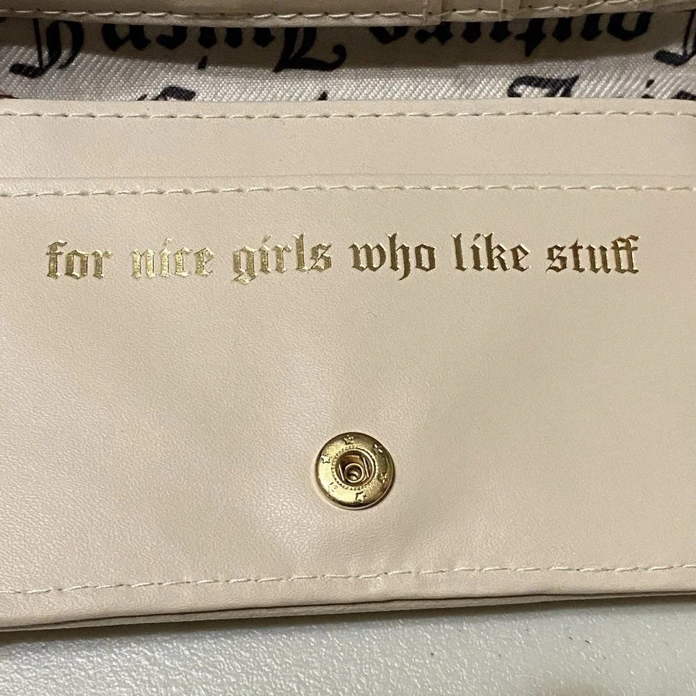 Juicy Couture Spring Fling Elongated Bifold‎ Black/Beige Wallet Credit Cards/IDs